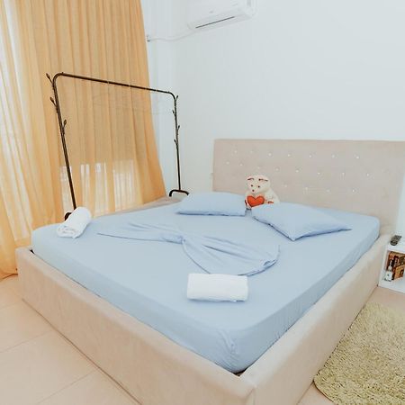 Pretty Smart Appartment Tirana Buitenkant foto