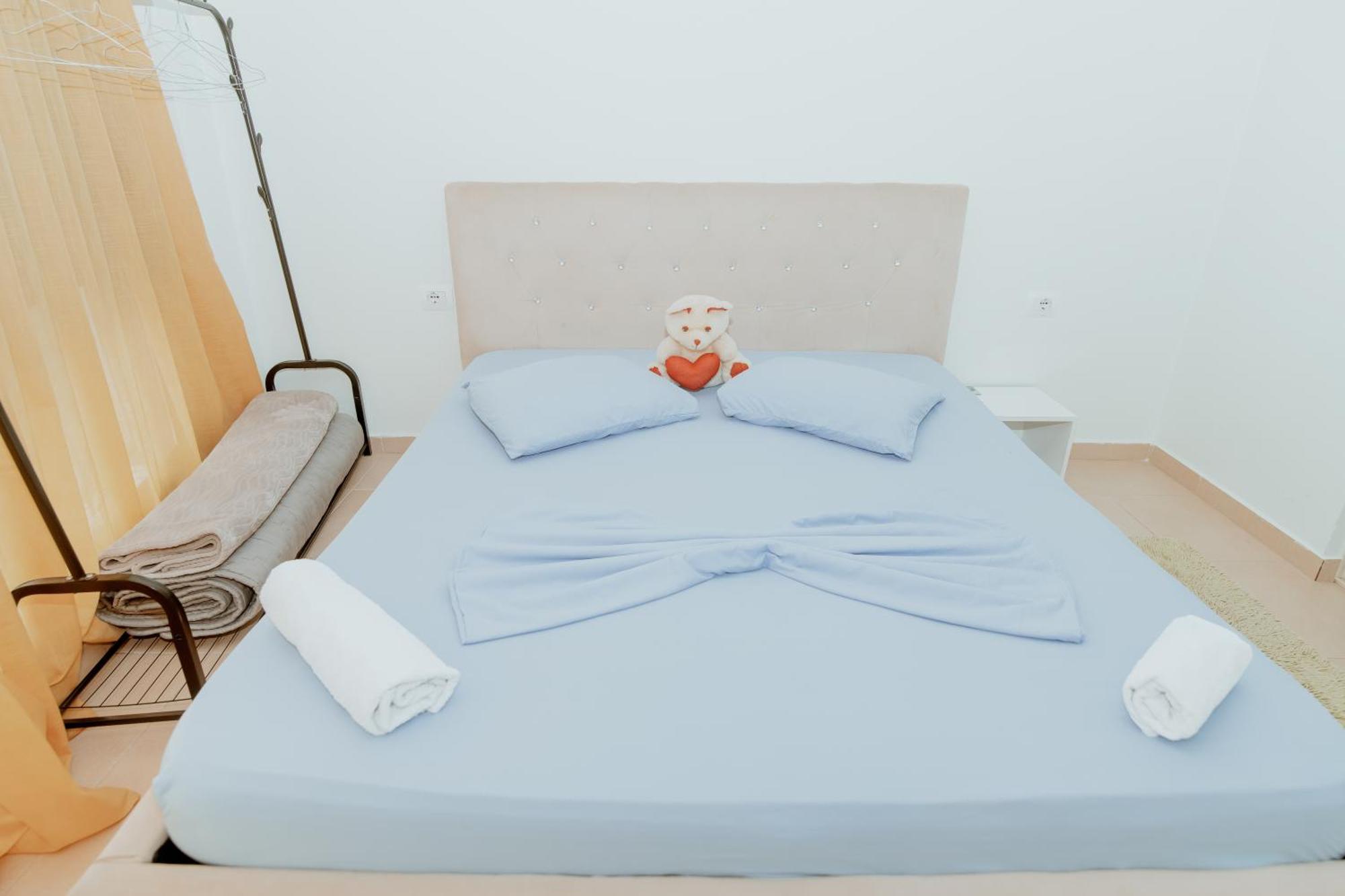 Pretty Smart Appartment Tirana Buitenkant foto