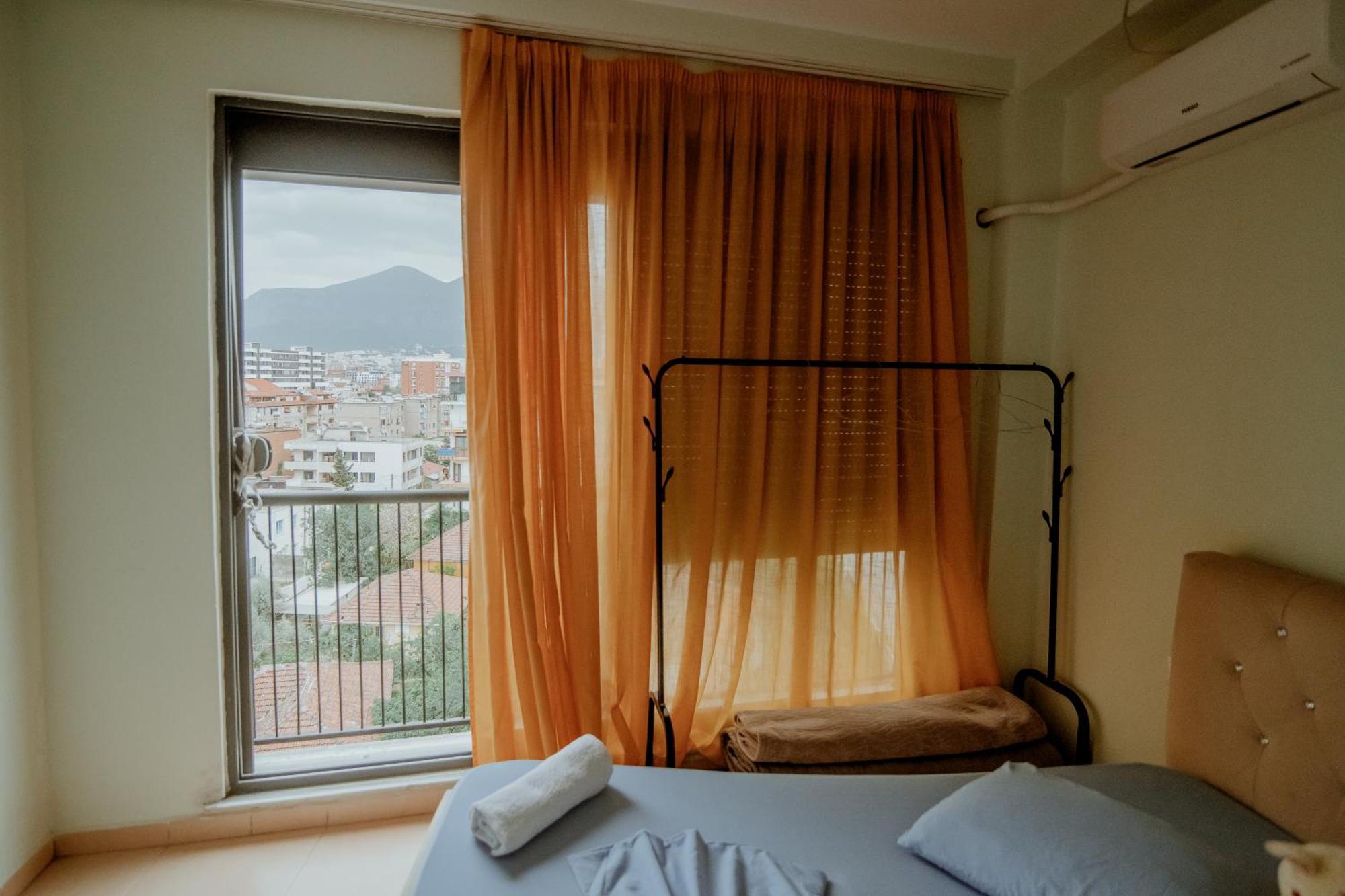 Pretty Smart Appartment Tirana Buitenkant foto